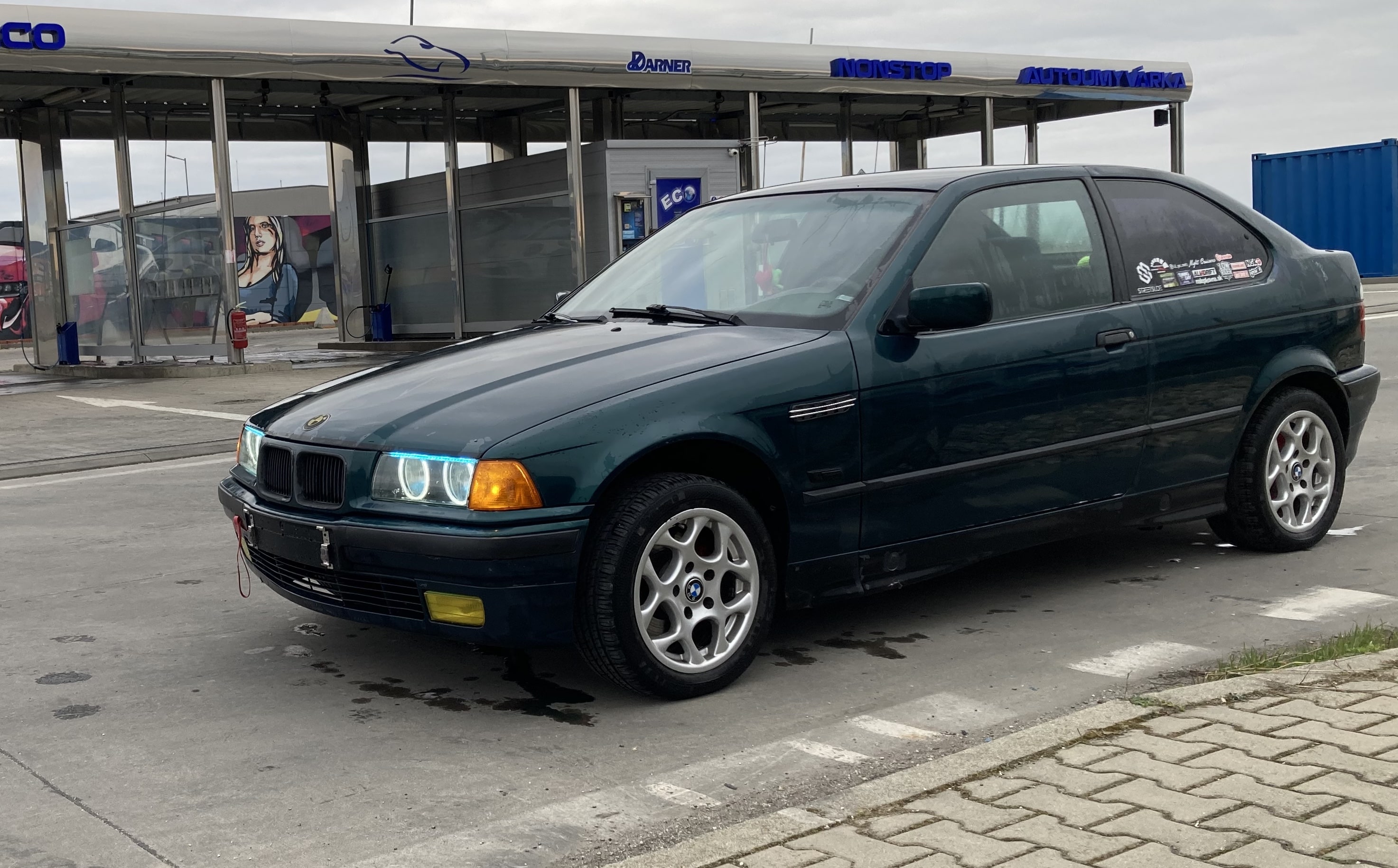 bmw-e36-compact-316i-85kw-od-milana-1-min